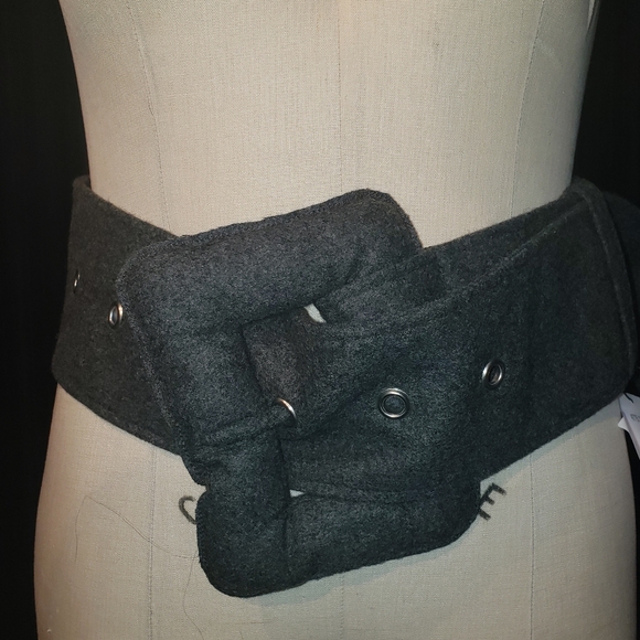 NWT Rare Celine huge bucklr made with 100% Laine Wool Belt  padded Buckle main image 8